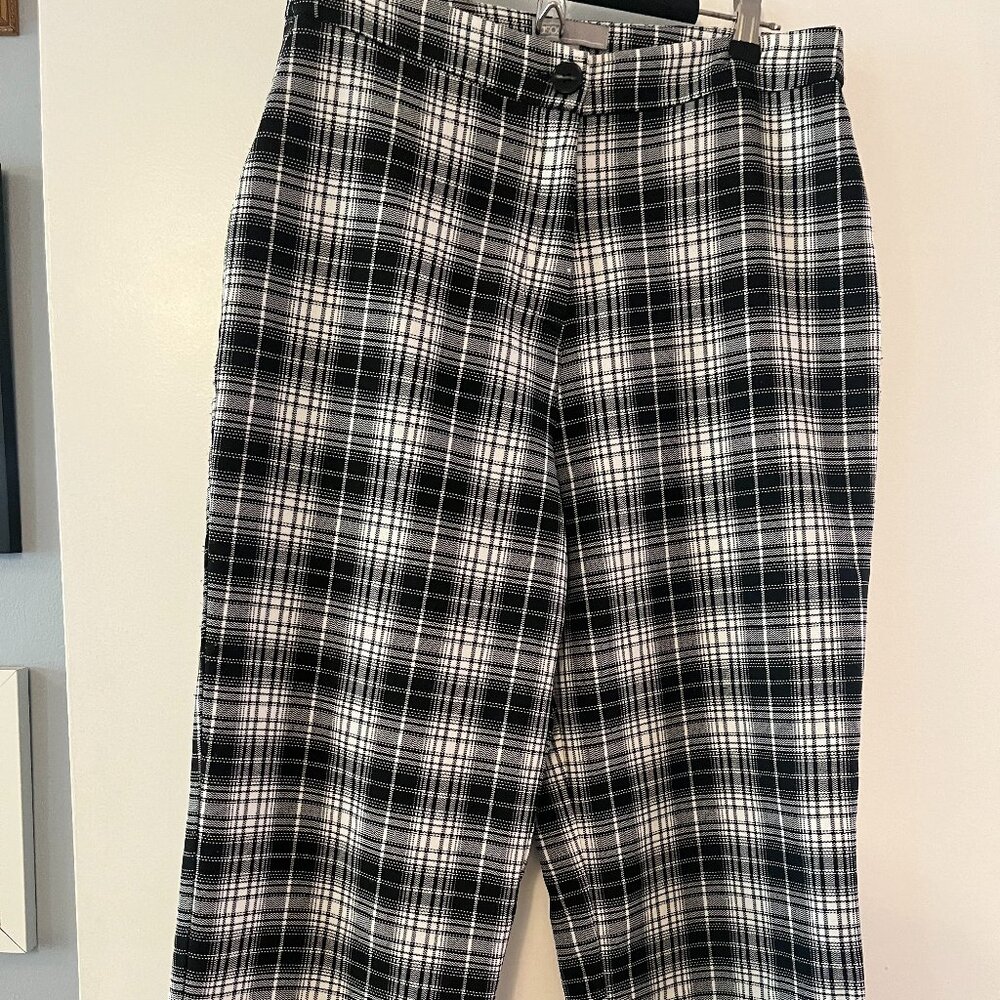ASOS DESIGN straight leg pants in mono check print -- size 8